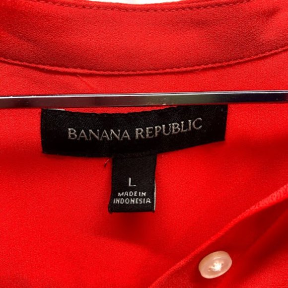 Banana Republic Red sleeveless blouse - Picture 3 of 5